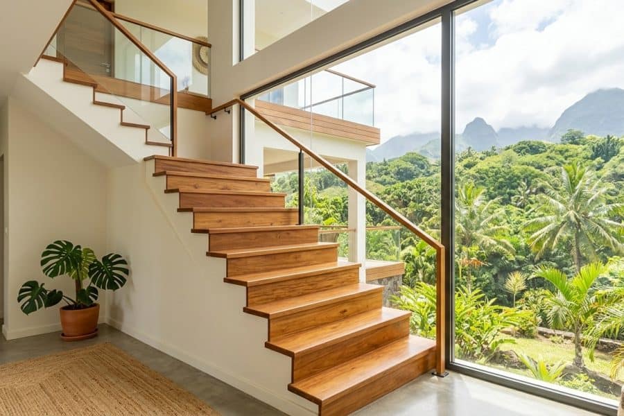 Rénover un escalier en bois intérieur : Ponçage, vitrification et peinture