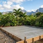 Couler une dalle de béton pour abri de jardin : épaisseur et ferraillage